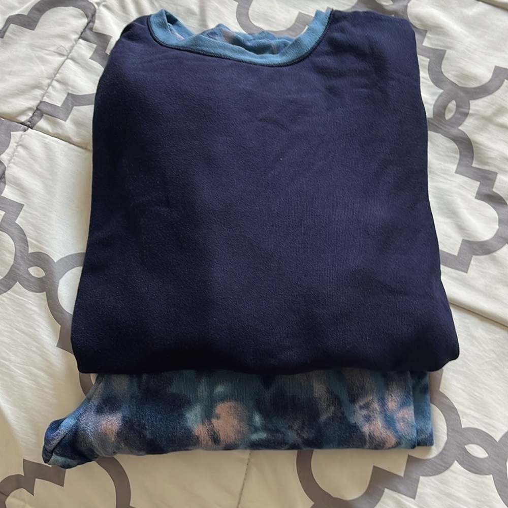 Ladies Long Sleeved Pajama Set - Picture 12 of 12